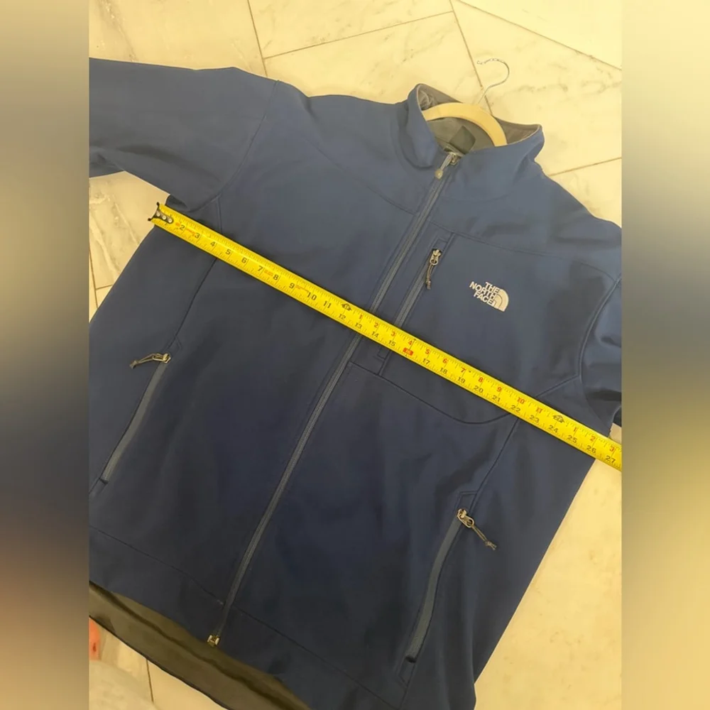 The North Face Men’s Apex Soft Shell Fleece Lined Zip Pocket Jacket Summit Navy